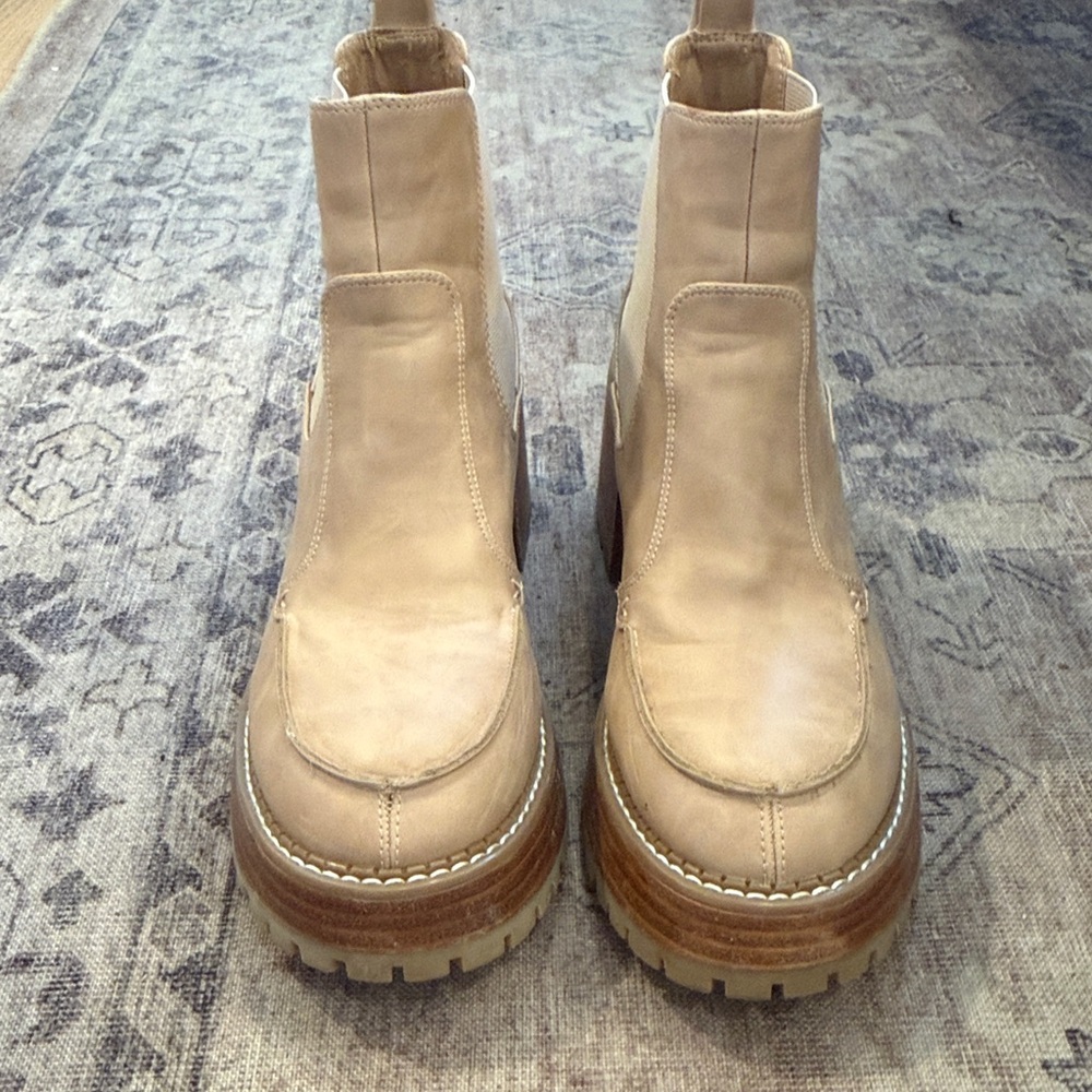 Women's MIA Cream Chelsea Booties with Block Heel